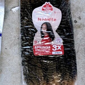 Outre X-PRESSION SPRINGY AFRO TWIST 24” Braiding Hair - 3X - Color 2T1B/27 - NEW